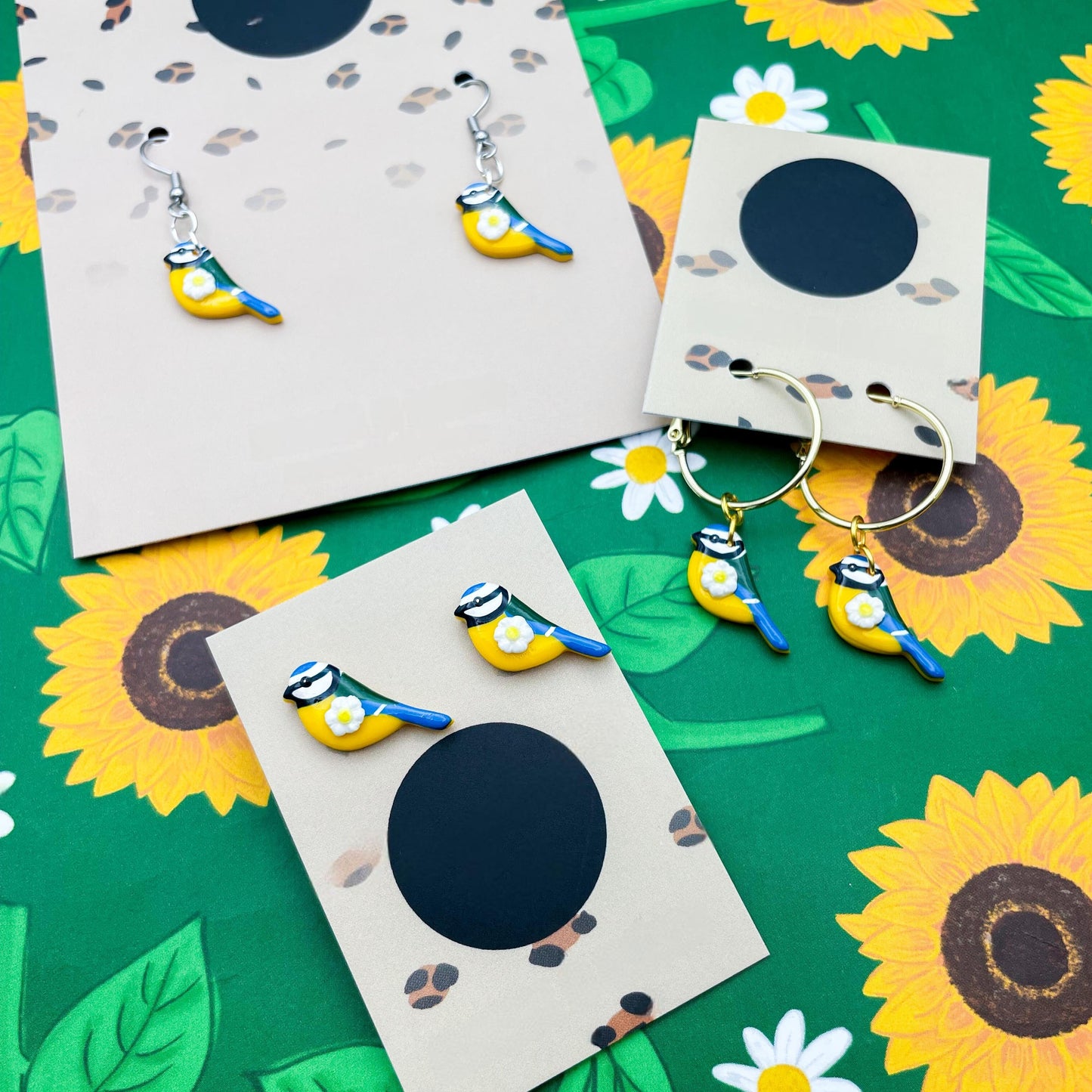 Blue Tit Bird & White Daisy Floral Dangle Earrings