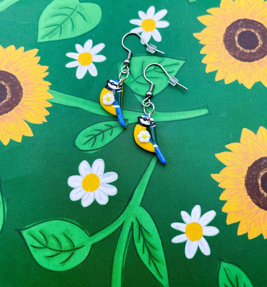 Blue Tit Bird & White Daisy Floral Dangle Earrings