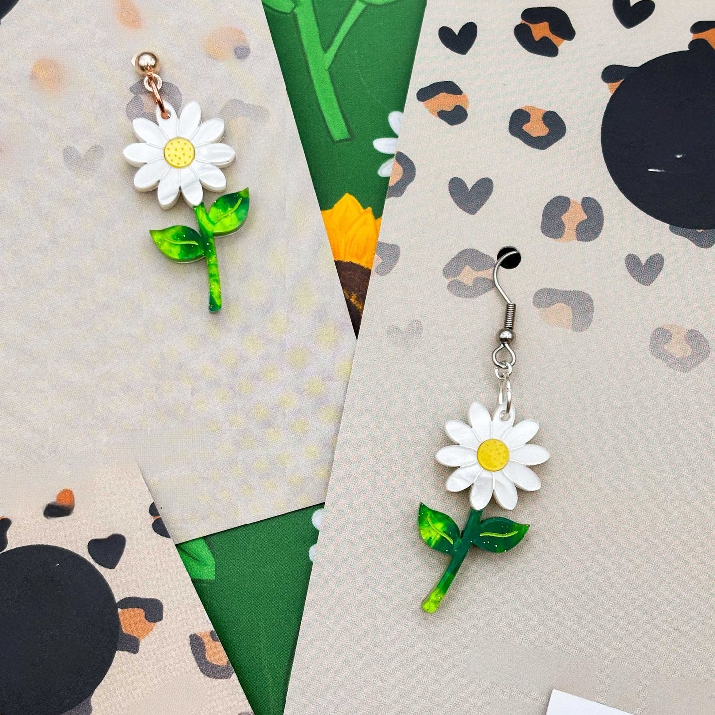 White Daisy Flower Acrylic Dangle Earrings